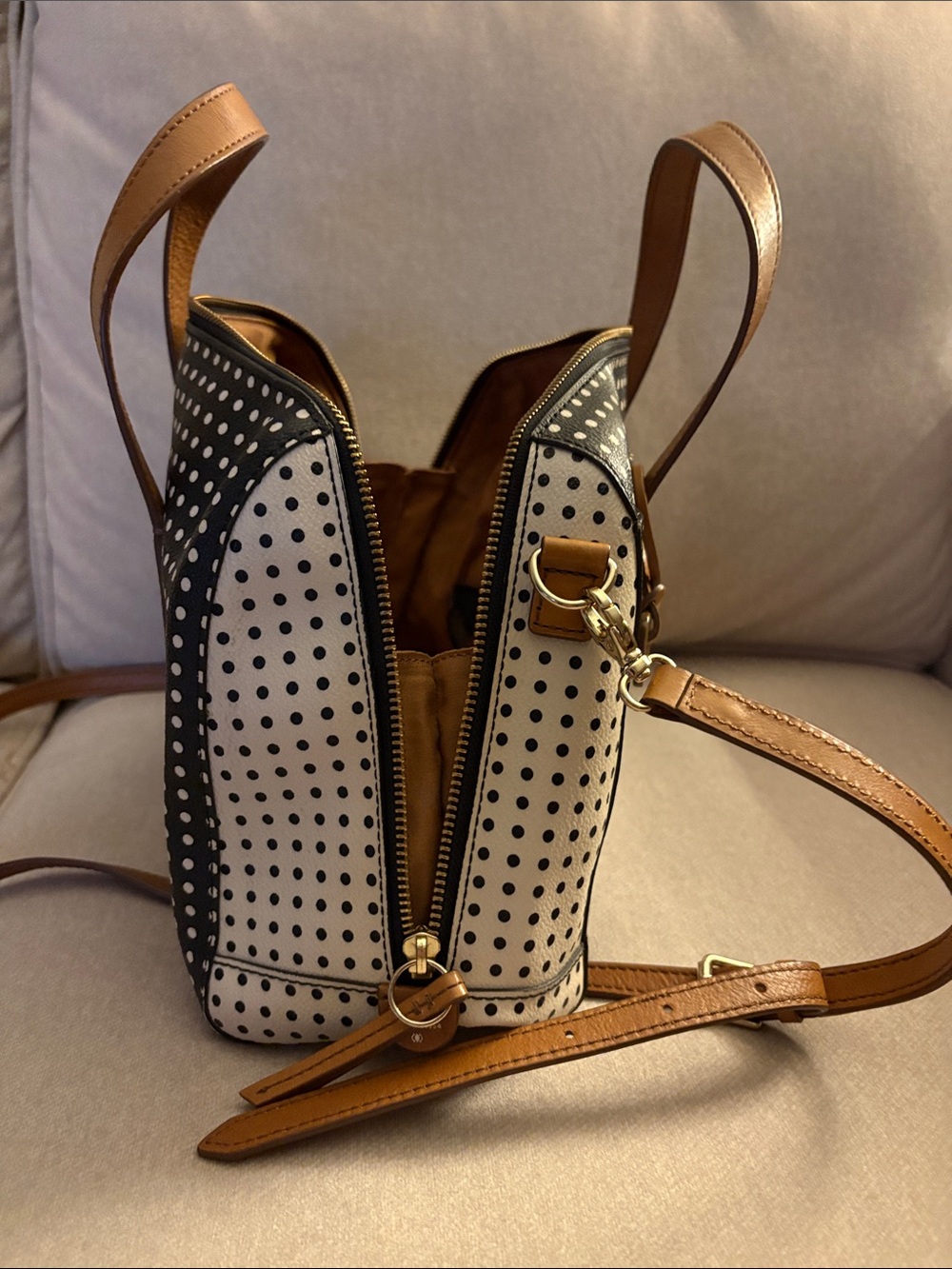 Fossil Black and White Polka Dot Crossbody with Tan Trim - Picture 3 of 8